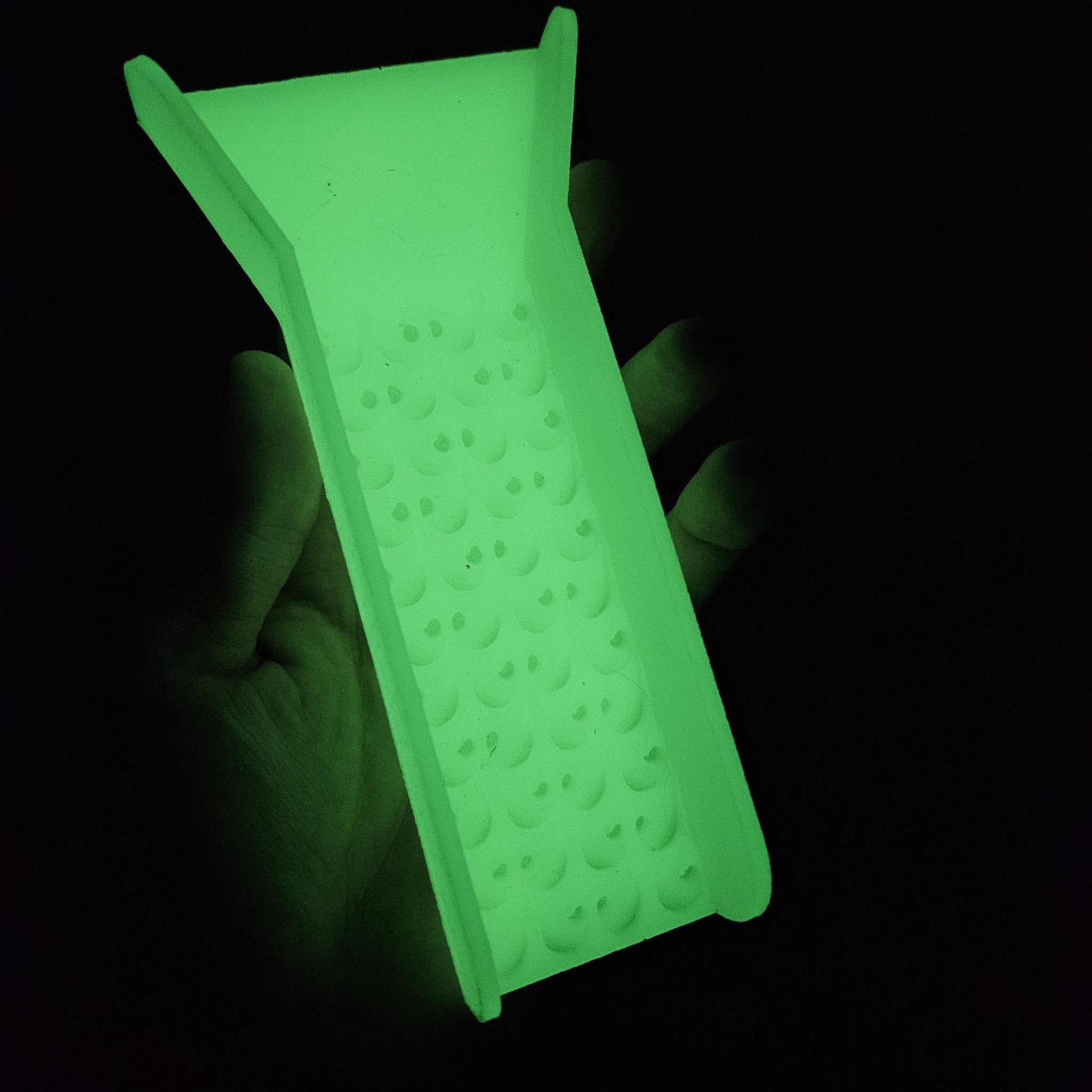 Dream Mat - The Glow-in-the-Dark Pocket Sluice Box - Sluice Mat - Prospectors Dream