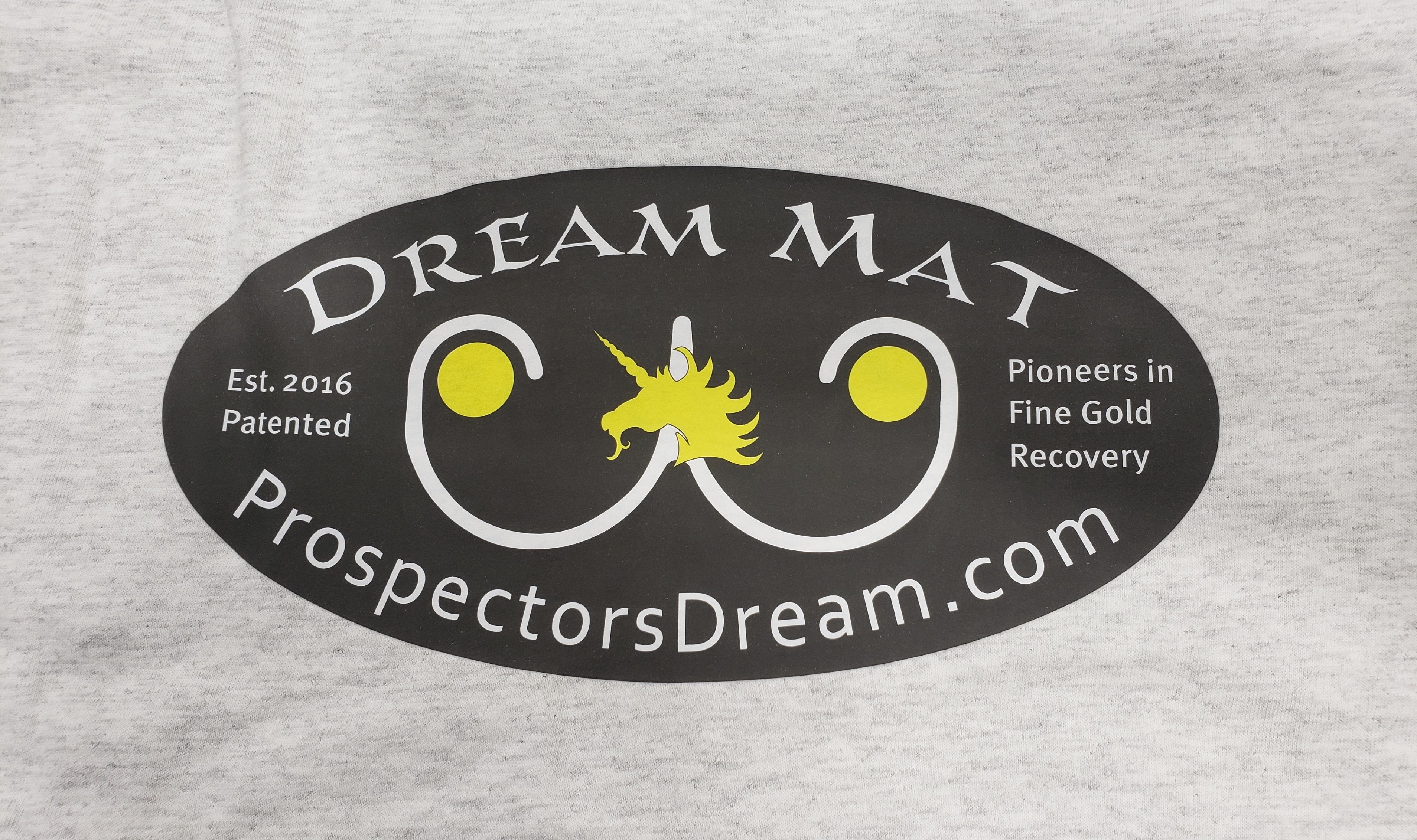 T Shirt Dream Mat Logo